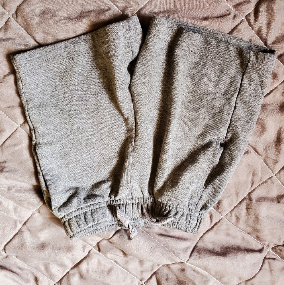 Grey shorts